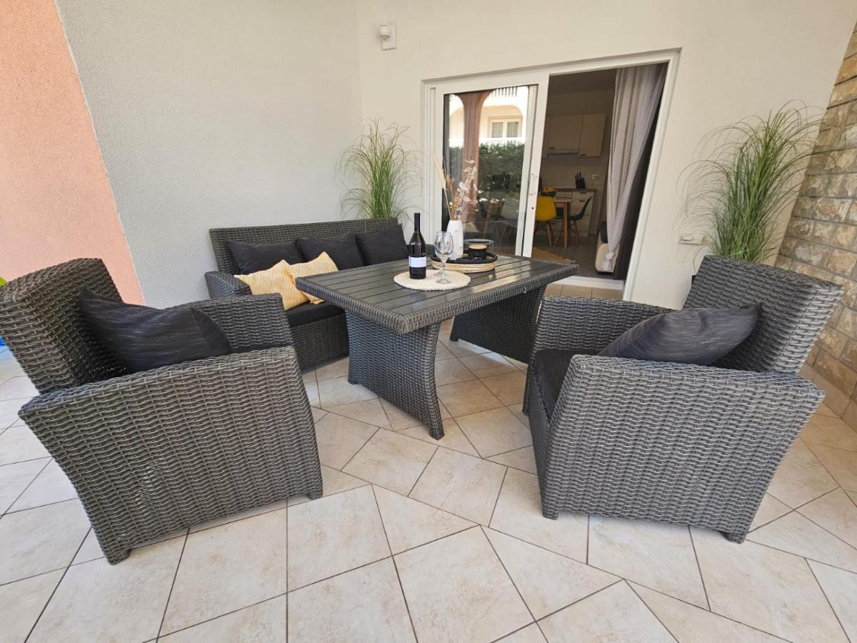 Apartment Melani Vir Dış mekan fotoğraf