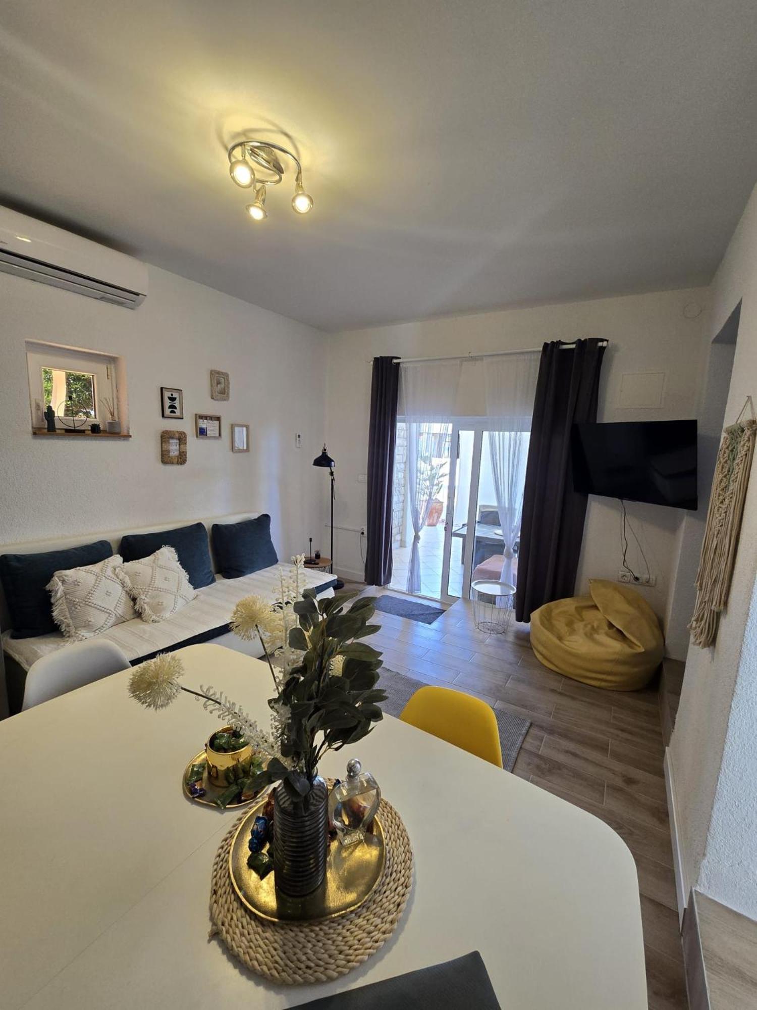 Apartment Melani Vir Dış mekan fotoğraf